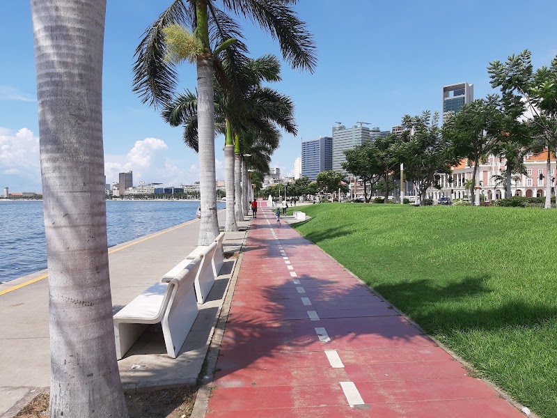 Playground - Marginal Downtown De Luanda